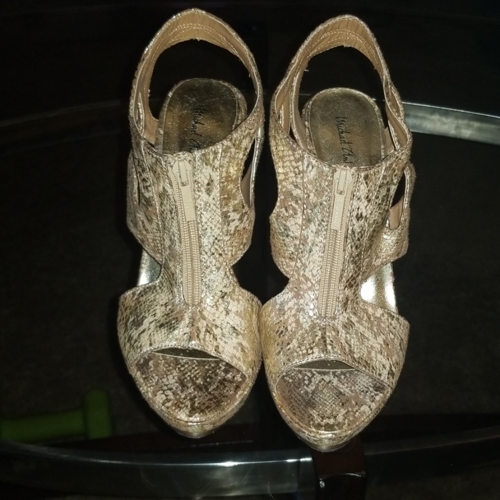 Michael Antonio Gold Snakeskin Zip Up Heels - Picture 5 of 8